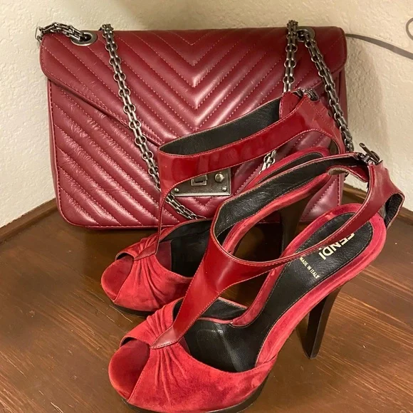 Fendi T Strap Sandals. - Picture 8 of 8